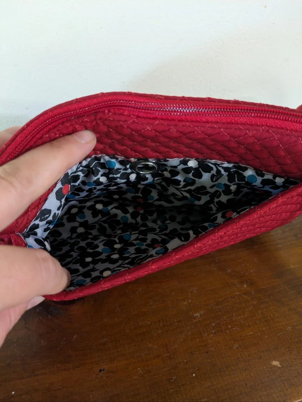 Vera Bradley Red Quilted RFID Little Hipster Crossbody Bag Classy Vibrant Style